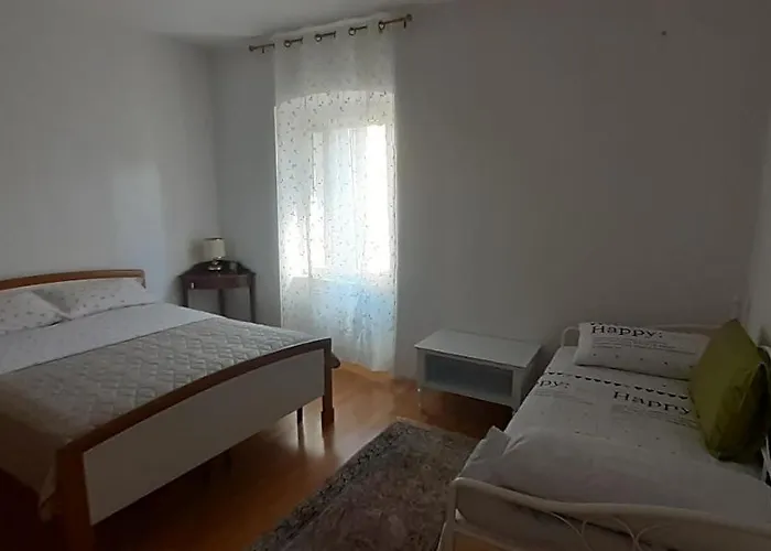 Sandi Δωμάτια σε οικογενειακή κατοικία