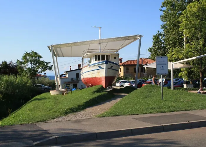 Sandi Δωμάτια σε οικογενειακή κατοικία Izola