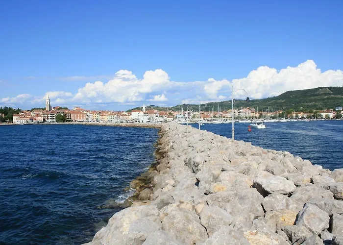 Sandi Δωμάτια σε οικογενειακή κατοικία Izola